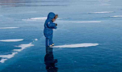 Берегите детей! Напомните им правила безопасного поведения на льду!