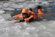 Правила безопасного поведения на водных объектах в период ледостава