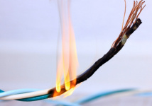 Короткое замыкание электропроводки – основная причина пожаров!