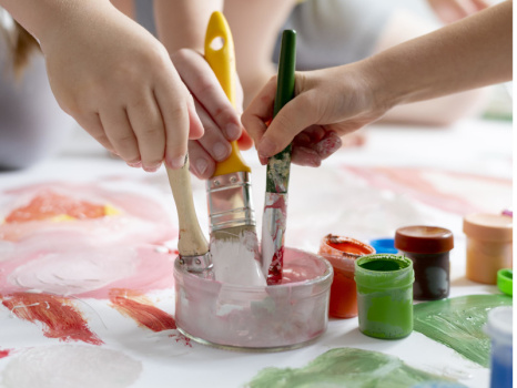 «Праздник юных художников», вернисаж изостудии «Лучик» 3+