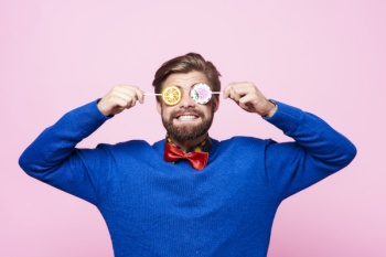 Шоу-программа «Январские встречи» «Пункт выдачи юмора» 6+