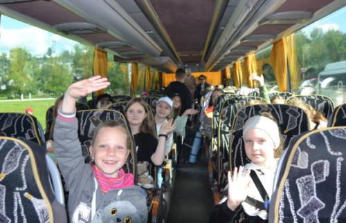 Юные радужане отправились в «Лесной городок»