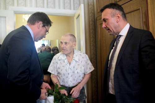 Когда за плечами жизни век