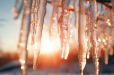 Осторожно, СОСУЛЬКИ!