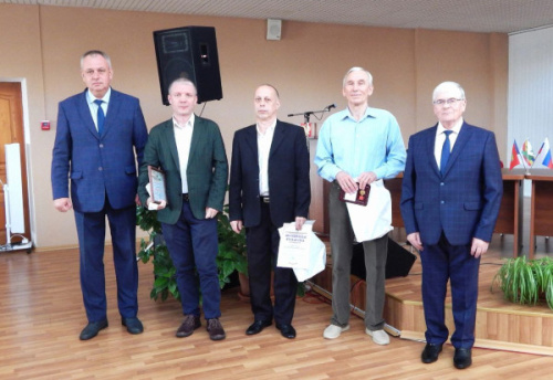 Церемония награждения на еженедельном оперативном совещании