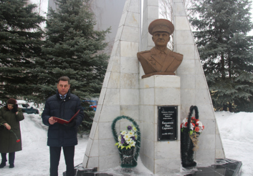 «Быть достойными продолжателями его трудов..»