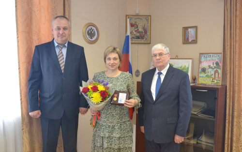 За заслуги в развитии города